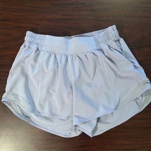 LULULEMON PALE LAVENDER HOTTY HOT SHORTS